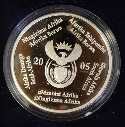 SA 2005 PROOF SILVER R2 - AFRICAN VULTURE - IN SA MINT BOX WITH COA #0631