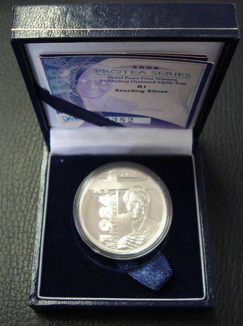 ARCHBISHOP D TUTU 2006 SILVER R1 -PROTEA SERIES IN SA MINT BOX WITH COA #382