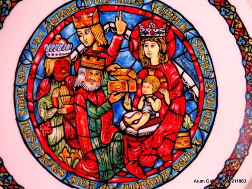 1979 Limoges porcelain display plate: Adoration to the newborn King