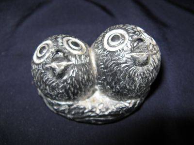 HAND CRAFTED WOLF SCULPTURE: BABY PENGUIN PAIR