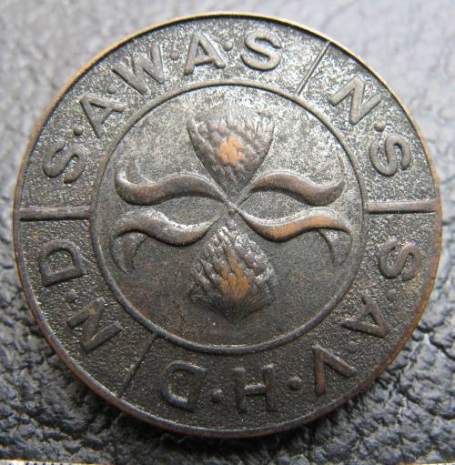 SA Women's auxiliary services pin badge.