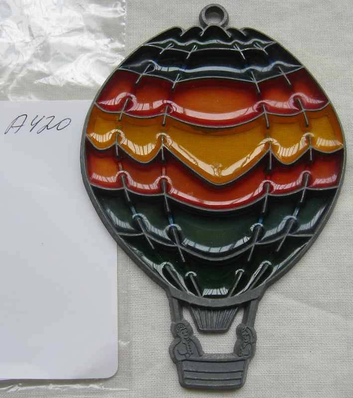 BALOON. L 10.5cm x W 7cm.