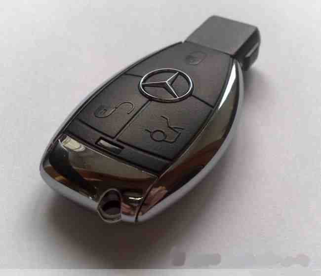 Mercendez Benz Flash Memory Drive - 16GB
