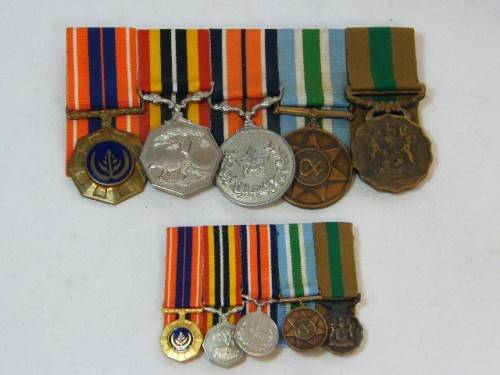 Set of 5 SADF border war medals plus miniatures - as per photo