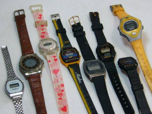 Lot of 8 digital watches for spares - not working