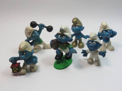 Lot of 6 vintage Peyo smurfs