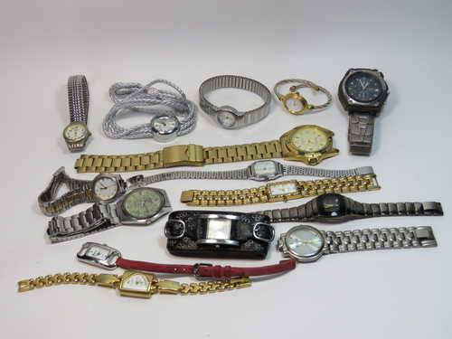 Lot of 14 Quartz watches for spares - Not working