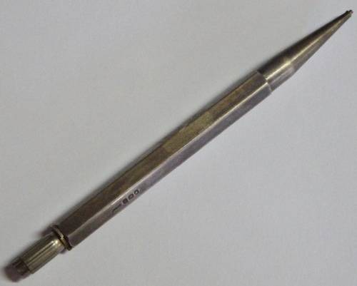 1946 London Hallmarked silver mechanical pencil - Weighs 21,4 grams