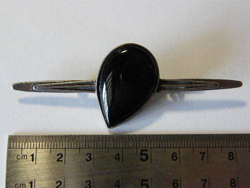 Sterling silver brooch with black stone insert - vintage