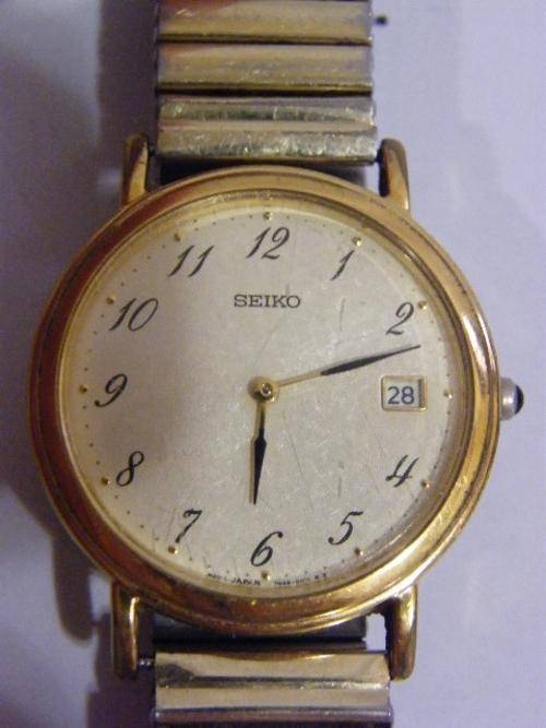 Seiko Quartz Mens Dress Watch with date - as per photo
