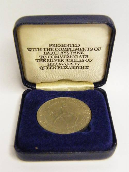 1977 Great Britain Silver Jubilee Commemorative Crown, Cupro - Nickel - as per photo