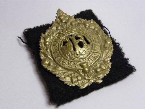 Argyll & Sutherland highlanders Large cap badge with black cloth backing - as per photo