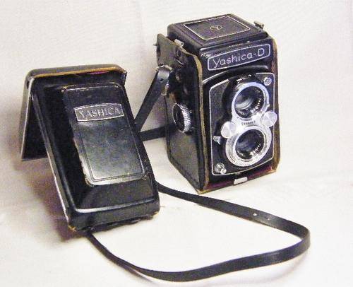 Yashica - D Copal MXV Camera with double lenses - as per photo