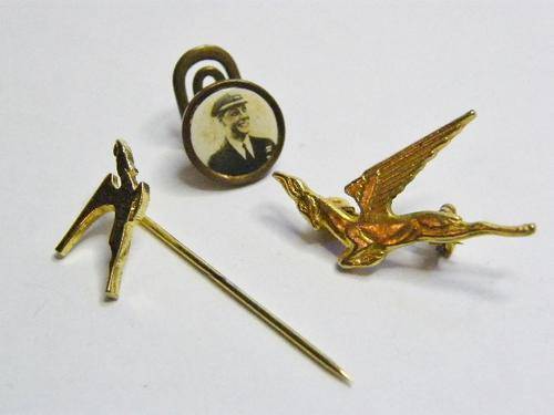 Vintage Button Hole Badge with picture of Pilot - including 2 pin badges - as per photo