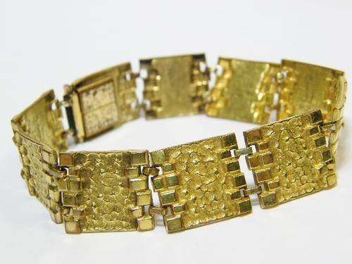 Costume jewellery bracelet marked 14kt - as per photo