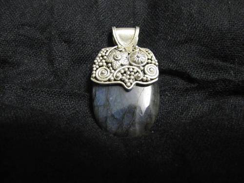 ANTIQUE STYLED SILVER PENDANT