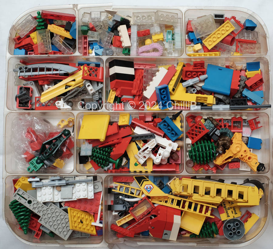 Lego Legoland bulk lot (1970 - 1980`s blocks and parts with booklets, carrying cases)