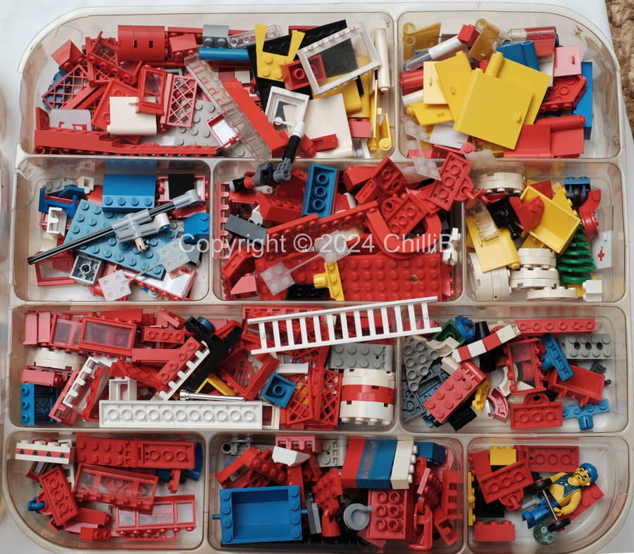 Lego Legoland bulk lot (1970 - 1980`s blocks and parts with booklets, carrying cases)
