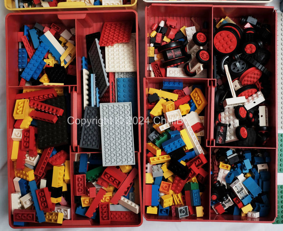 Lego Legoland bulk lot (1970 - 1980`s blocks and parts with booklets, carrying cases)