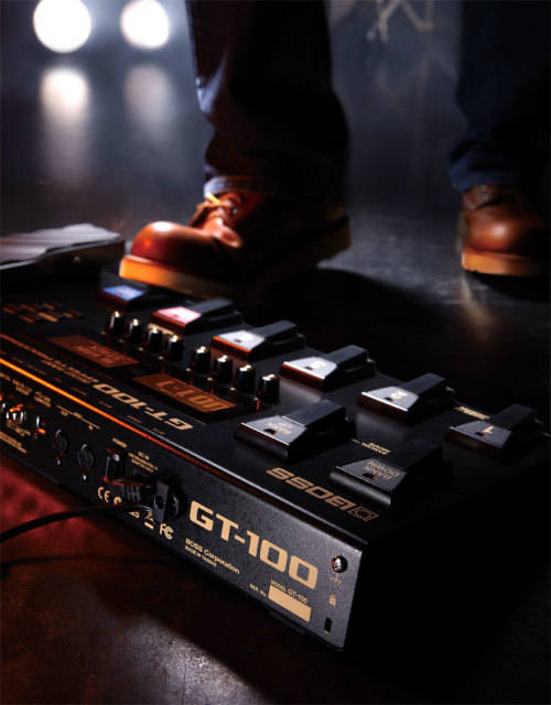 BOSS GT-100 RUGGED FLOOR MULTI EFFECTS WITH `COSM` TECHNOLOGY