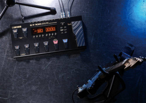 BOSS GT-100 RUGGED FLOOR MULTI EFFECTS WITH `COSM` TECHNOLOGY