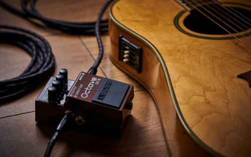 BOSS OC-5 POLYPHONIC OCTAVE PEDAL FOR GUITAR AND BASS WITH `VINTAGE OC-2` MODE