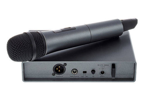 SENHEISER XSW 1-825-B SINGLE WIRELESS VOCAL HANDHELD MICROPHONE SET