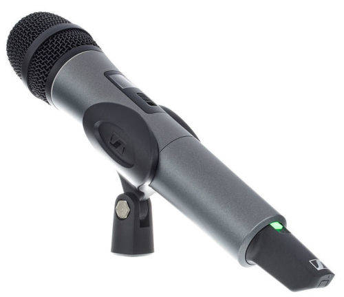 SENHEISER XSW 1-825-B SINGLE WIRELESS VOCAL HANDHELD MICROPHONE SET