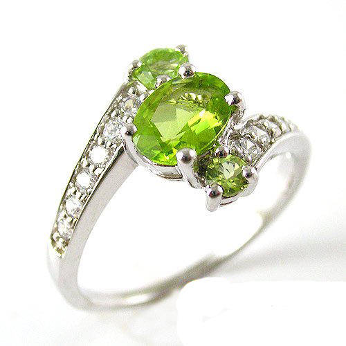 Peridot 2.2ct Ring 925 Silver Size 7