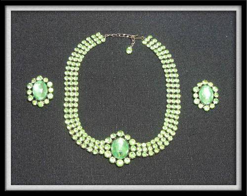 Beautiful necklace and matching ear-ring set