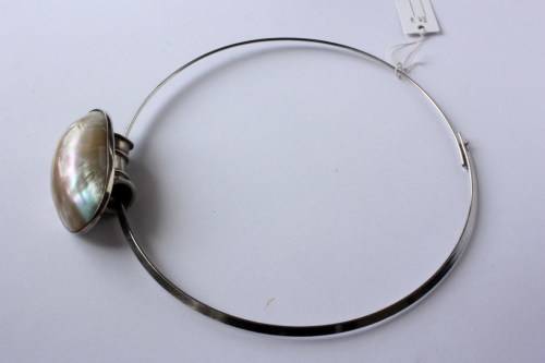 Mother-of-pearl and sterling silver pendant