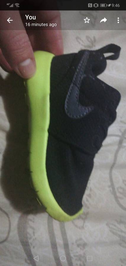 Boys Nike tekkies