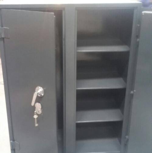 12 Rifle double door safe