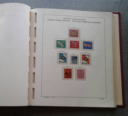 ABSOLUTELY STUNNING GERMANY PRE PRINTED ALBUM WITH MANY, MANY MINT STAMPS. SEE DESCRIPTION. ..