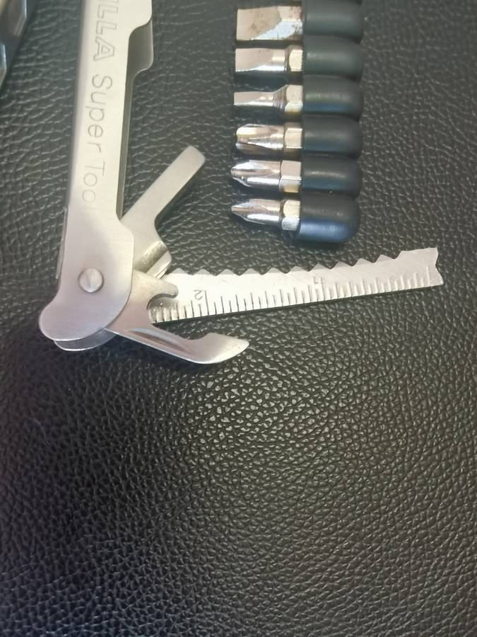 Pocket knife EDC multy tool
