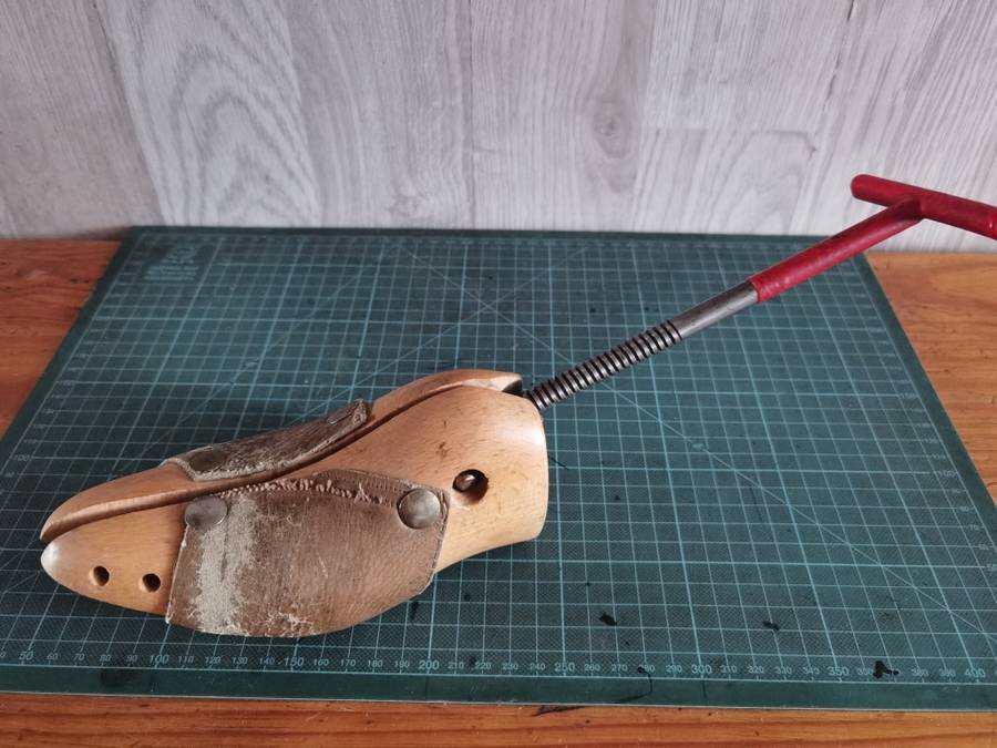 Vintage shoe stretching tool
