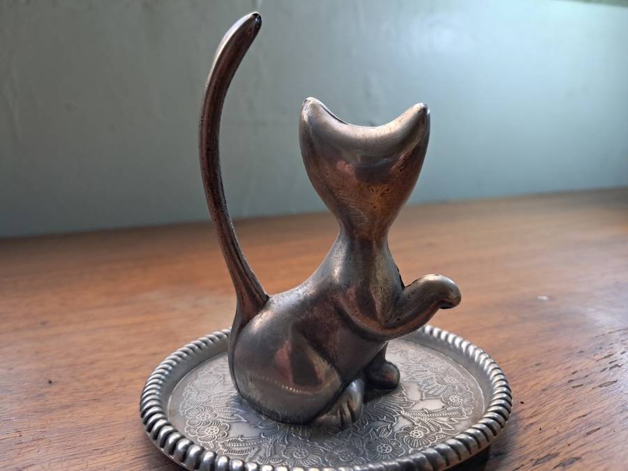 Vintage 1970`s ring holder ornament  cat silver plated