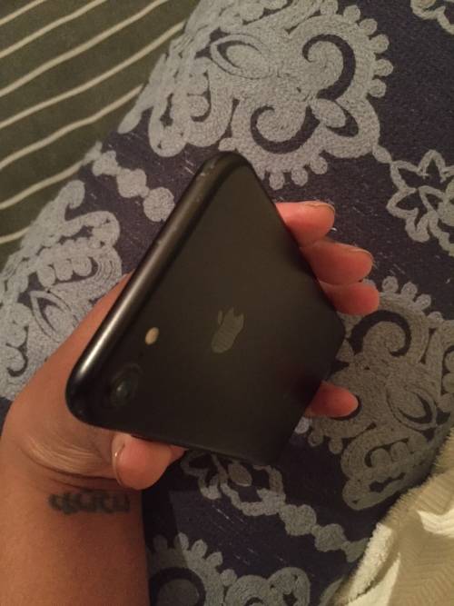 iPhone 7 - 32GB - Black