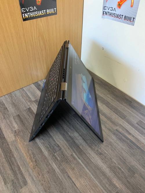 **WQHD TOUCH SCREEN**LENOVO X1 YOGA ULTRABOOK**6th Gen CORE i7**512GB SSD**8Gb Memory**