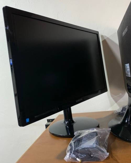 SAMSUNG 24" Gaming Monitor LED Full HD 1080p HDMI
