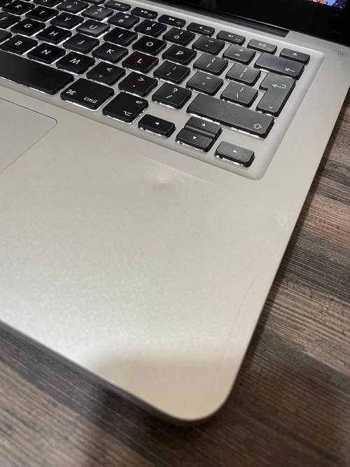 **MacBook PRO 13**Core i5**500GB HDD**8GB Memory**MAC OSX / WIN10**