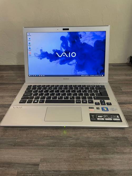 **Sony Vaio T 13**Pure Metal Edition**Core i7**8GB Memory**1TB SSD**13.3" HD**