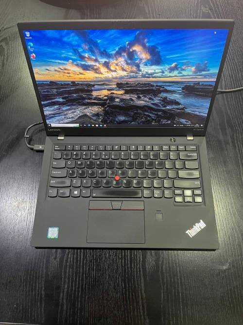 **Lenovo Thinkpad X1 Carbon**7th Gen i7**16gb DDR4**512Gb NVME SSD**14" FULL HD**BACKLIT KB**