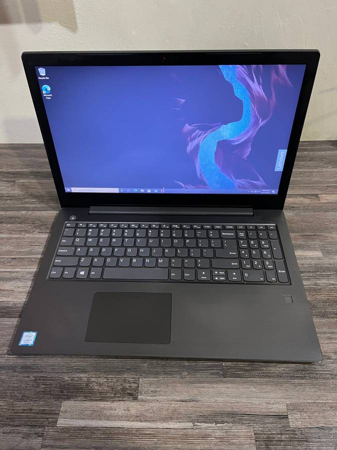 **8th Gen QUAD CORE Monster**Lenovo V330**8th GEN i5**8GB DDR4 RAM**1TB HDD**INTEL UHD**15.6` FHD**