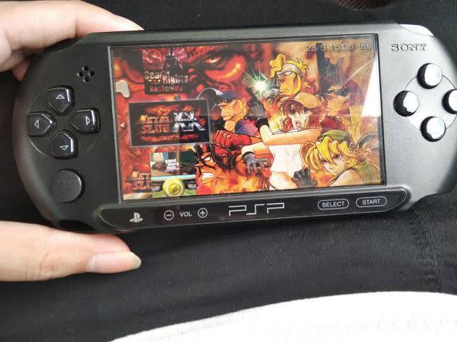 PSP Street with 2x 4GB memory cards (read description)
