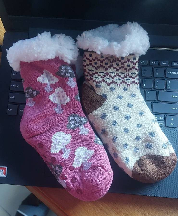KIDS WINTER WARMERS SOCKS grab it while stock lasts 2x pair available bid per sock