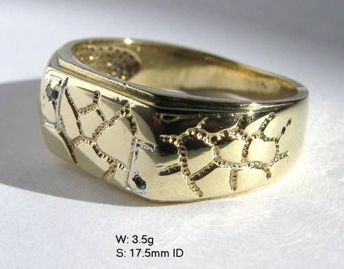 9ct Solid Gold Ring.