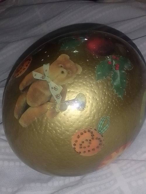 Genuine ostrich egg with detailed artwork.  Neatly kept .No cracks