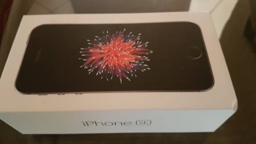 Apple Iphone SE 32gb Space Grey with new samsung vr reality head gear