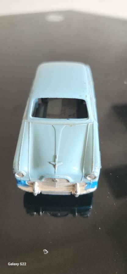 Dinky toys ford